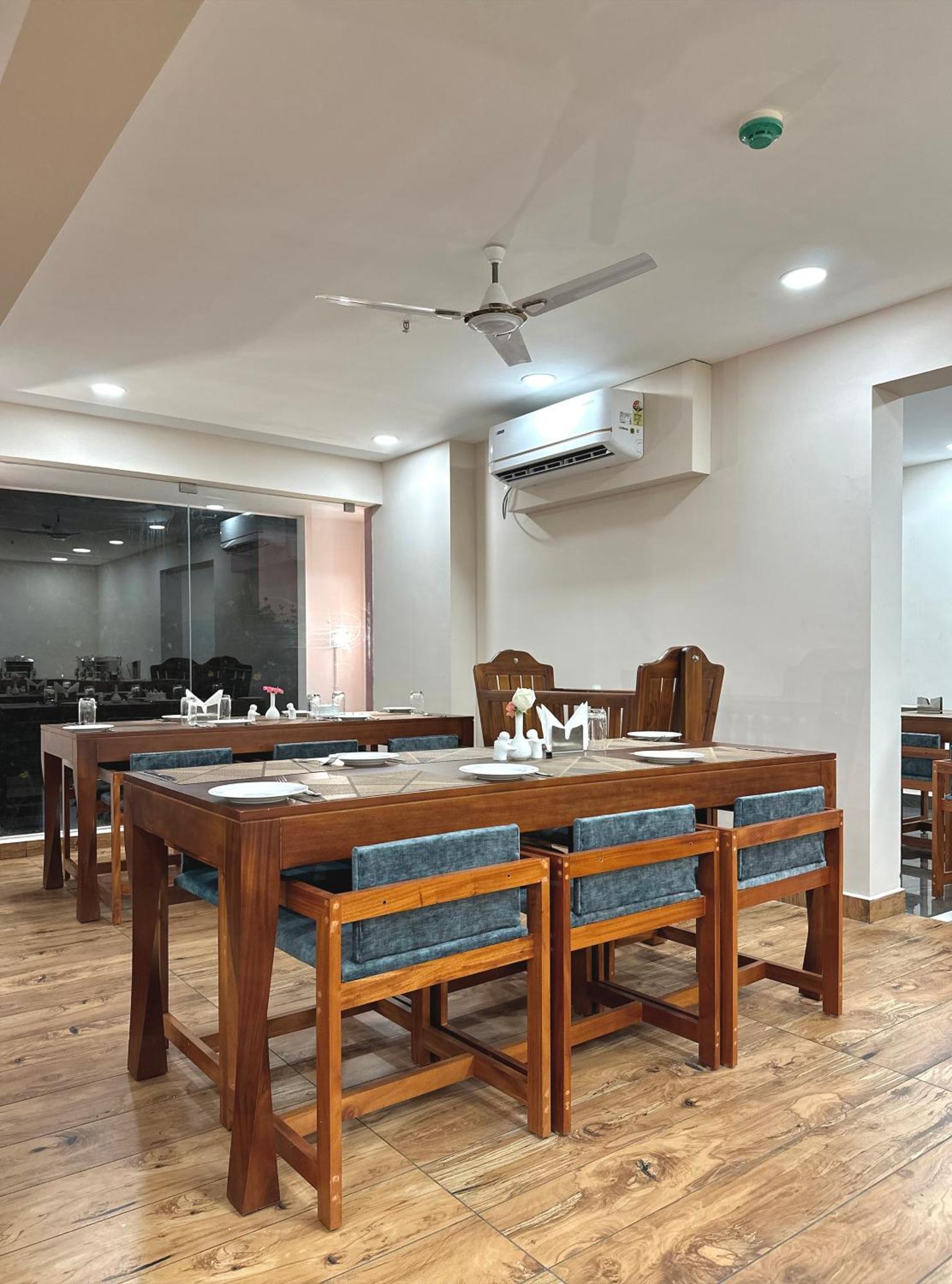 The Habitat Suites Гуруваюр Экстерьер фото