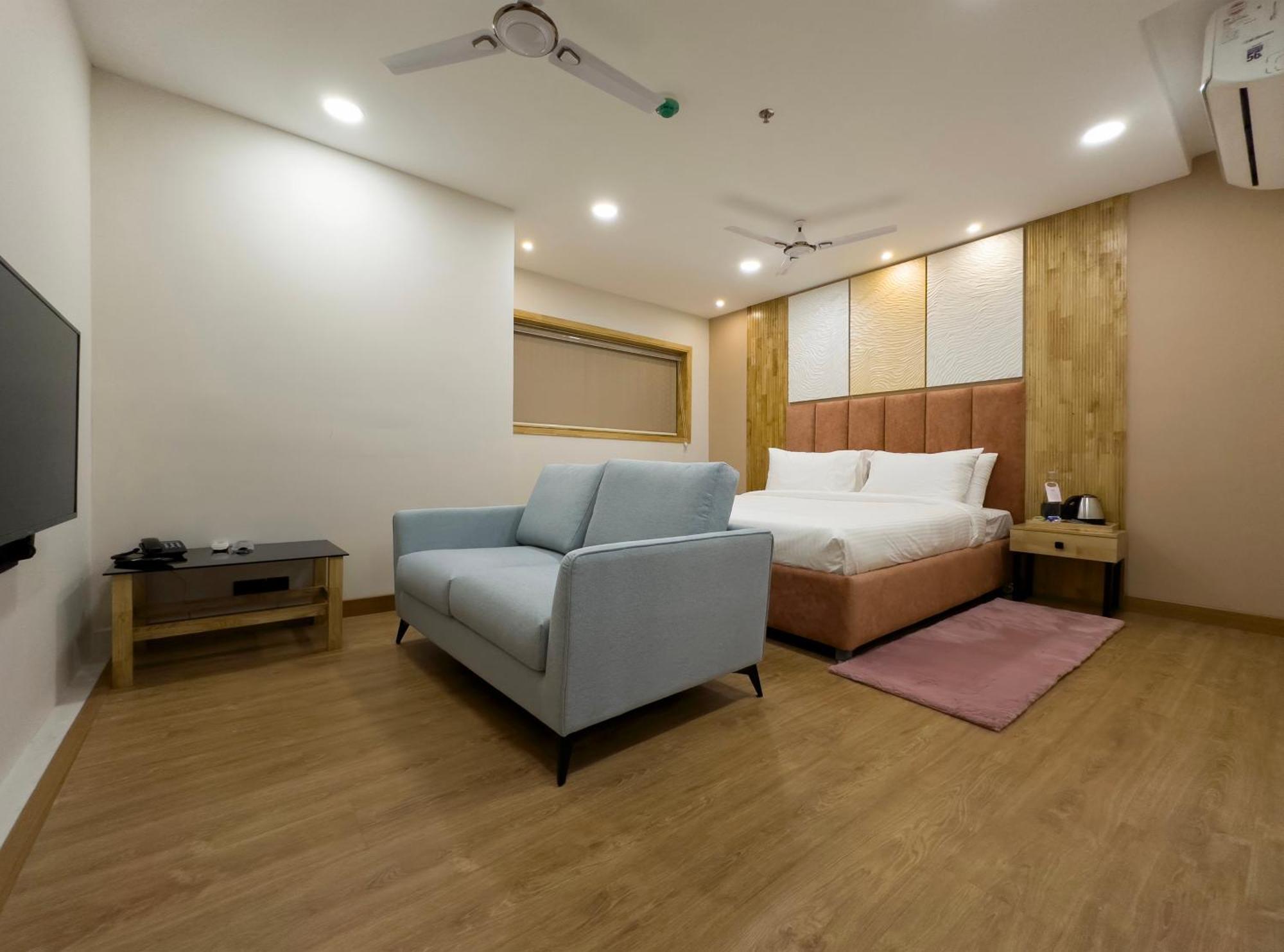 The Habitat Suites Гуруваюр Экстерьер фото