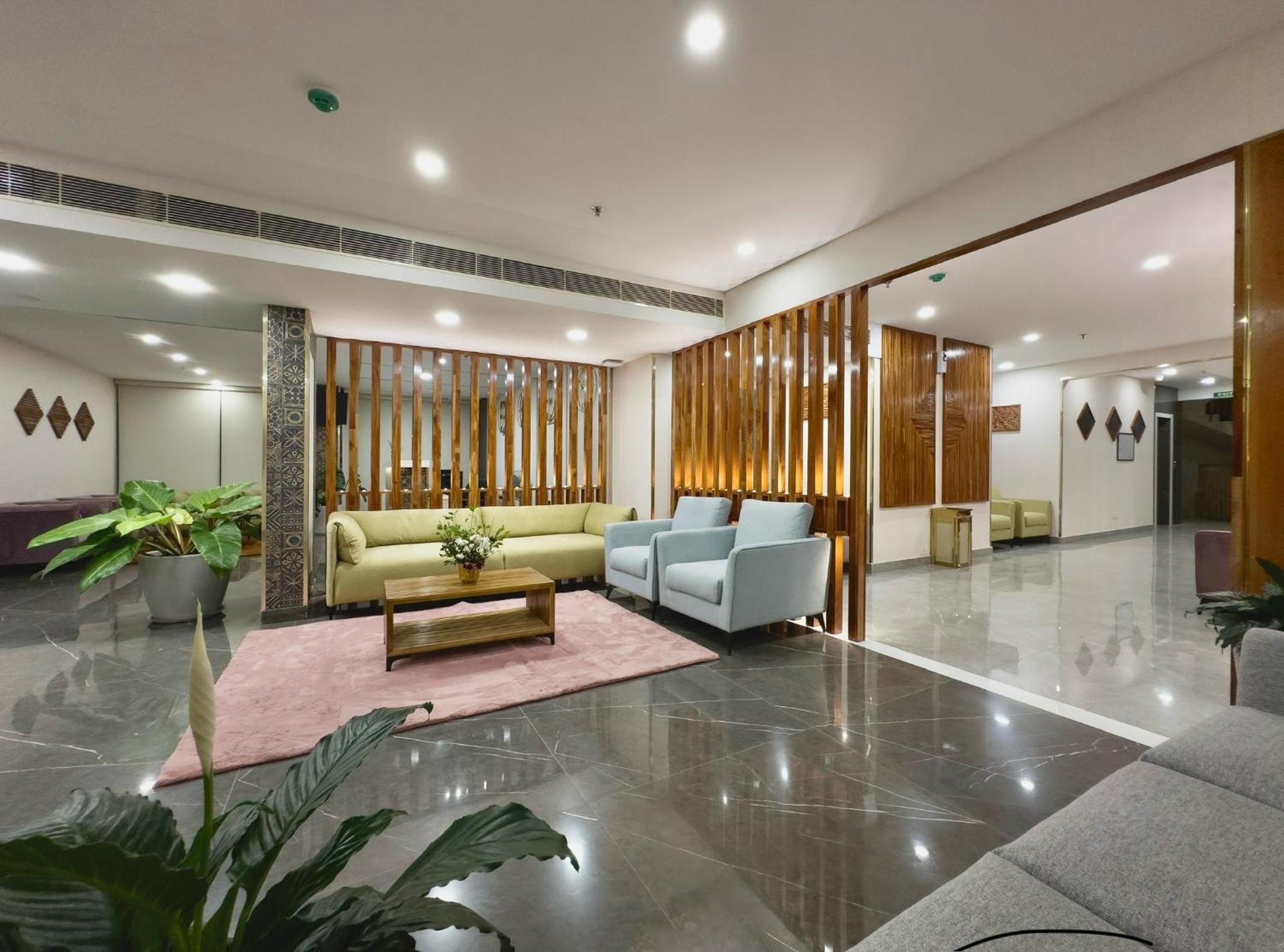 The Habitat Suites Гуруваюр Экстерьер фото