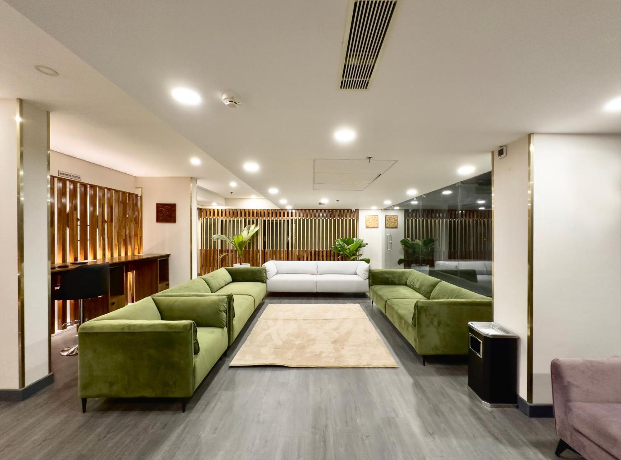 The Habitat Suites Гуруваюр Экстерьер фото