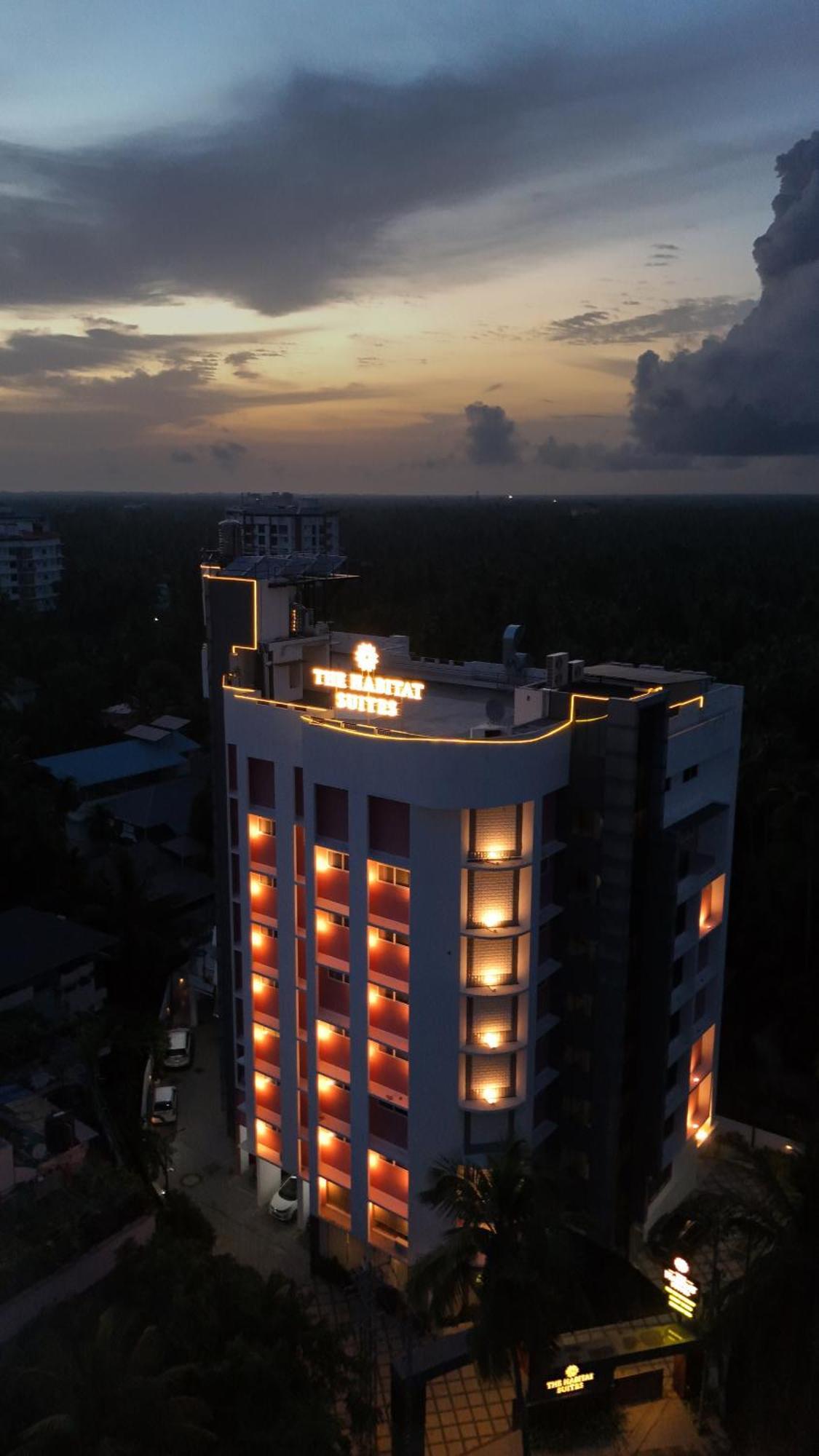 The Habitat Suites Гуруваюр Экстерьер фото