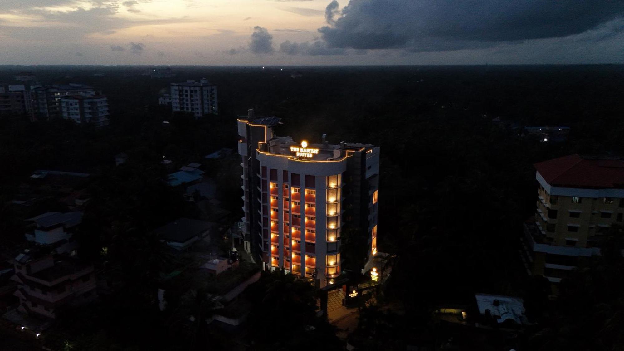 The Habitat Suites Гуруваюр Экстерьер фото